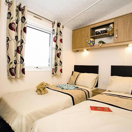 Lakeside Holiday Park 호텔 번햄언씨 외부 사진