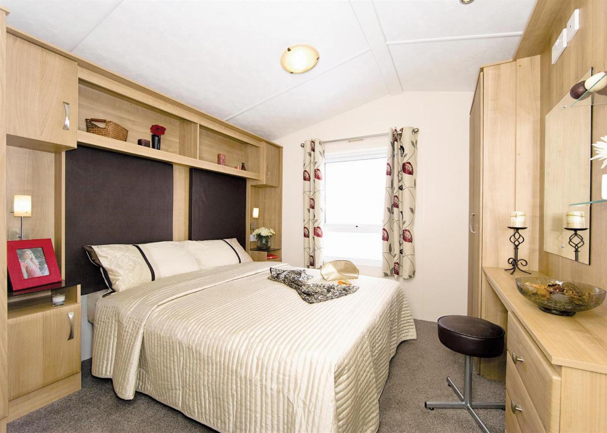 Lakeside Holiday Park 호텔 번햄언씨 외부 사진